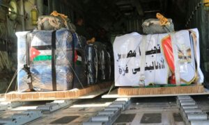 الهلال الأحمر: لم يتم رصد أي مخالفات داخل شاحنات المساعدات في رفح