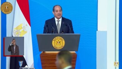 الرئيس السيسي: تحية إجلال وتقدير لكل يد مصرية تزرع الأمل لأجل مصر الحديثة